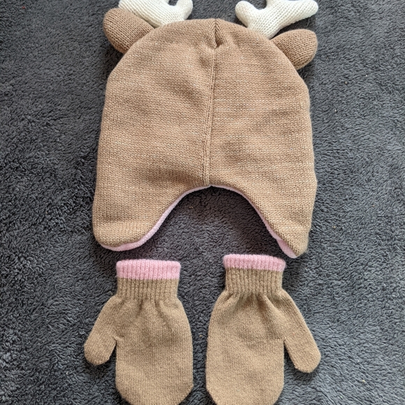 ♦️ B2G1FREE ♦️ Tan/pink reindeer knitted hat/mittens - Picture 4 of 5